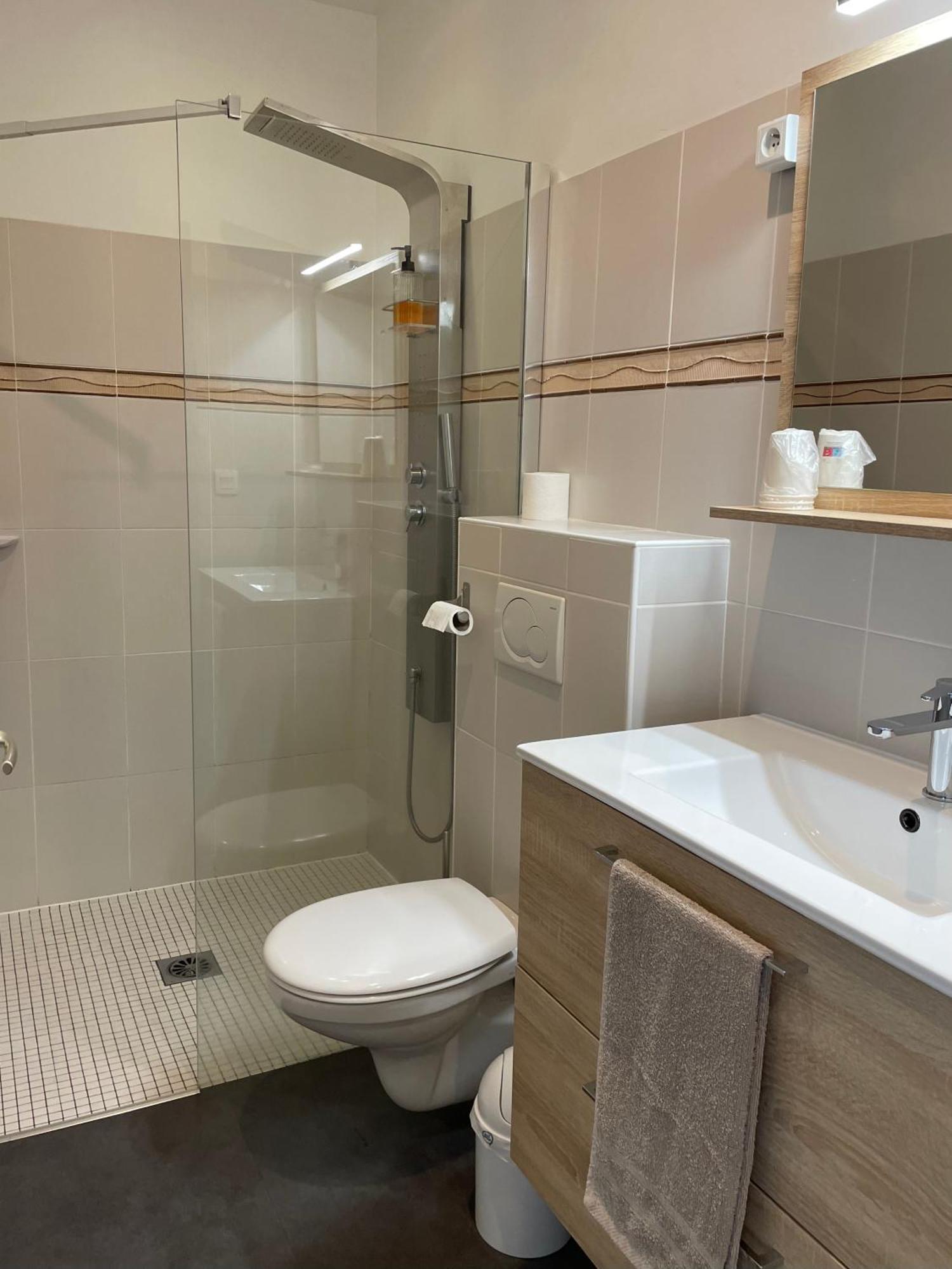 Chambres Zazpiak Saint-Jean-Pied-de-Port Bagian luar foto