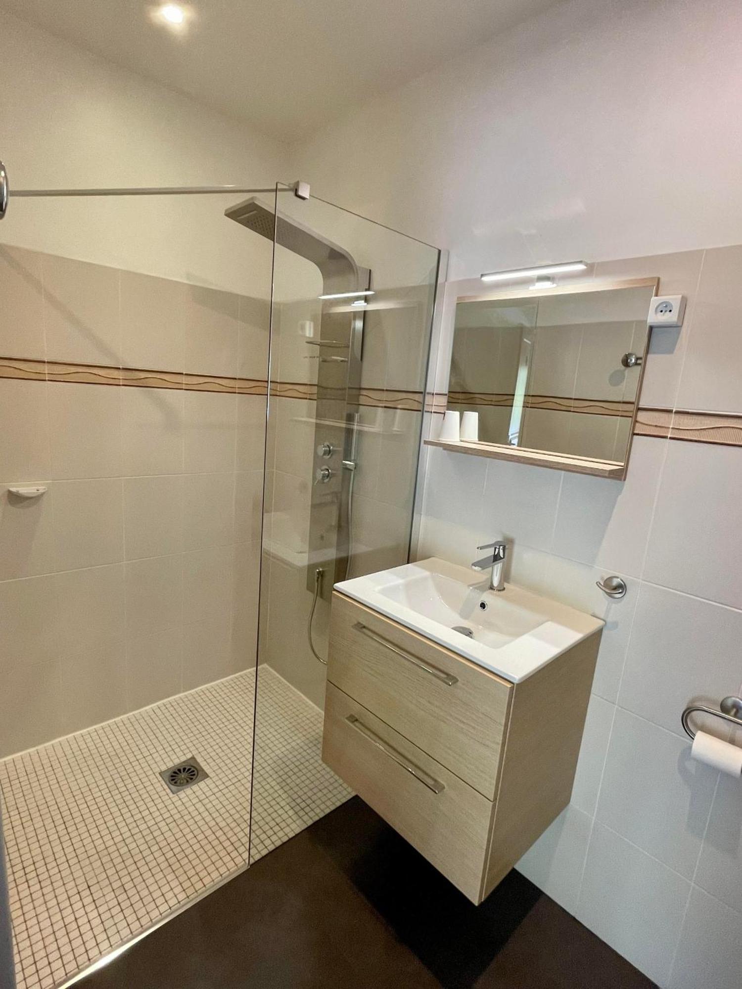 Chambres Zazpiak Saint-Jean-Pied-de-Port Bagian luar foto